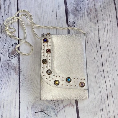 Bolso Bandolera Whiting Davis Joyas Blanco Satinado Terciopelo Solapa Cóctel Fiesta Foto 1 de 4