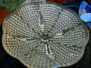 VINTAGE CANDY DISH BEADED GLASS COLLECTIBLE DINNERWARE SERVE WARE - Picture 1 of 2