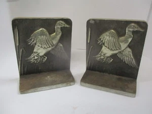 Vintage Mid Century Signed Bruce Fox Metal 3D in Flight Mallard Duck Bookends - Picture 1 of 10