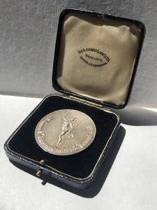 Antiguo 1939 British United Hospitals Athletic Club Estuche Medalla de Plata - Imagen 1 de 7