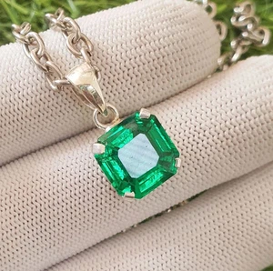 Ciondolo quadrato argento 925 smeraldo naturale 20,20 ct splendida pietra preziosa con catena - Foto 1 di 10