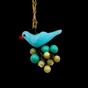 Collar Colgante Vintage Lenora Dama Arte Vidrio Pájaro Azul Sentado en Huevos Dorado A - Imagen 1 de 20