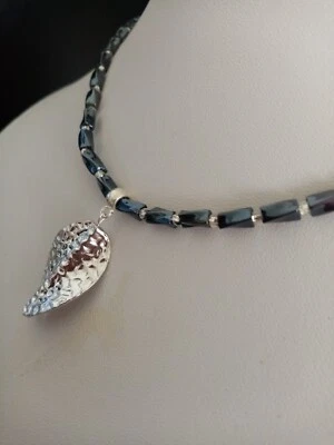 Perlen Halskette Long Perlen aus Neu Gablonz mit gehämmerten Blatt   48 cm - Bild 1 von 4
