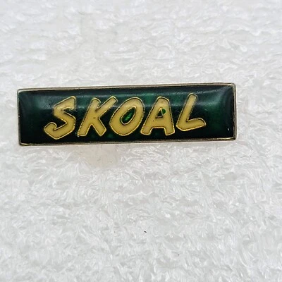 Pin de solapa vintage con logotipo de tabaco SKOAL, pin de esmalte verde, pinback, años 70, 80, Foto 1 de 3