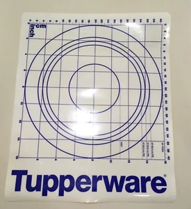 Vintage Tupperware Pastry Tart Pie Pizza up to 16" Silicone Rolling Mat - Picture 1 of 4
