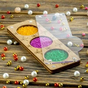 Bandeja organizadora de cuentas de madera con tapa "Tres colores" - Imagen 1 de 4