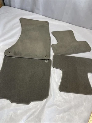 Audi q5 floor mats beige 21702a - Image 1 of 4
