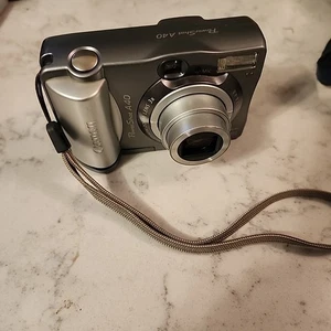 Canon Digital Camera PowerShot A40 2.0MP Silver Tested Working - Picture 1 of 12