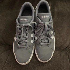 Adidas Herren Daily Team grau weiß Schnürschuhe AW4795 Turnschuhe Größe 10,5 - Bild 1 von 8