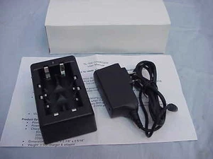 NEW Tenergy TL-100 Universal Li-Ion Battery Charger 18650, RCR123A, 17670 - Picture 1 of 4