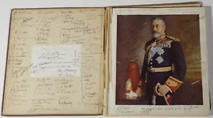 165 Unterschriften RMS Aquitanien Crew 1939 Geschenkbuch an Finanzier Meyer Oppenheim - Bild 1 von 8