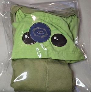 Star Wars Baby Yoda Grogu Hoodie Long Sleeve Shirt- Size 5/6 - Picture 1 of 5