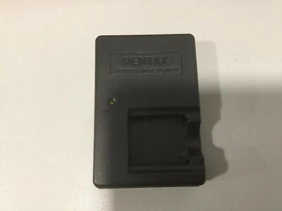 ORIGINAL GENUINE PENTAX D-BC78 CAMERA BATTERY CHARGER UK SELLER - Image 1 of 2