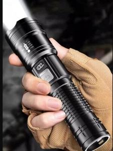 High-Powered 1600000LM Long Range Tactical Flashlight – Rechargeable LED Torch. - Imagen 1 de 6