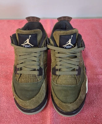 耐克 Air Jordan 4 鞋 男孩尺码 4Y 橄榄绿色 篮球运动鞋 FB9928-200 — 第 1/4 张图片
