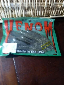 Venom 4" Smokey Melon Salt Series FishingBait-1pk of 8pcs-NEW-SHIP 24 HOURS - Picture 1 of 4