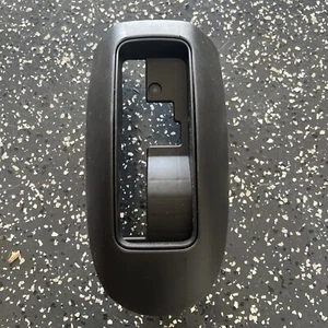 Columna de dirección cubierta inferior Chevrolet Equinox 2019 23462952 2018 2020-2023 - Imagen 1 de 2