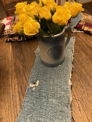 Antiguo Corredor de Tela Calicó Azul Índigo Corazones Acolchado a Mano Pasado Moprimitivo Foto 1 de 4