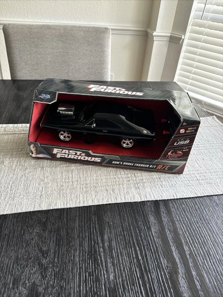 Jada 1/16 Scale 97584  - Dom's Dodge Charger R/C 2.4 GHz Fast & Furious - Image 1 of 4
