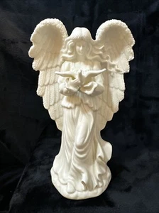 Weißer Engel hält Taube Statue Figur Porzellan/Keramik 7,5" Engel - Bild 1 von 9