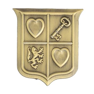 Legend of Zelda NES Spiel Crest Cover Pin Videospiel Brosche Etikett Nintendo Link - Bild 1 von 5