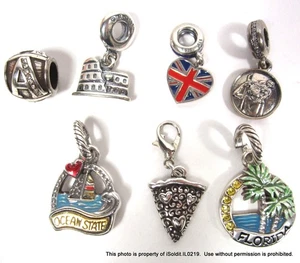 SET 7 CHARMS Pandora, Sterling Silber & andere FLOIDA, RHODE ISLAND, CHICAGO - Bild 1 von 6