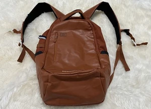 Auténtico Raro DC Shoe Co EE. UU. Y2K Cuero Patín Ropa de Calle Hombres Mochila - Imagen 1 de 23