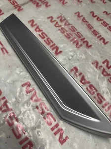 Inserto de rueda cromado satinado Nissan ARIYA T99G8-5MP2J para llanta de aleación de 19" OEM 1 pieza - Imagen 1 de 2