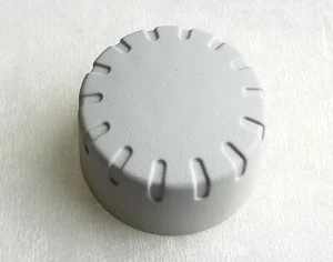 NUOVO tappo pomello pannello Tektronix 366-0855-00 grigio argento morbido a scatto stile 14 flauti - Foto 1 di 3