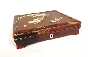 Boîte coffret Japon bois laqué incrustations nacre oiseau fleurs signé XXè - Bild 1 von 1