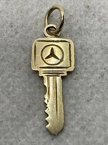NIEDLICH Massiv 14K Gelbgold SCHLÜSSEL Charm Anhänger (26 mm x 8,5 mm) 1gr. - Bild 1 von 15