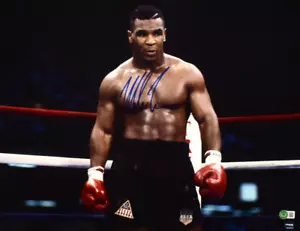 Mike Tyson foto autografata 16x20 su anello - Beckett con ologramma *blu - Foto 1 di 11