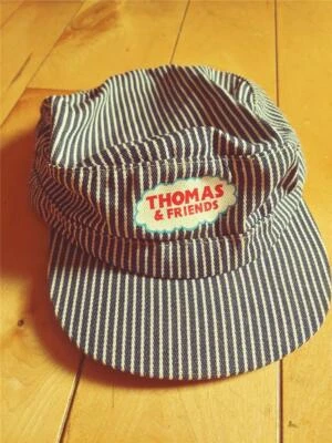 THOMAS БАК И ДРУЗЬЯ ПОЕЗД ПРОВОДНИК ШЛЯПА МАЛЬЧИКА РАЗМЕР СИНИЙ БЕЛЫЕ ПОЛОСЫ - Изображение 1 из 2