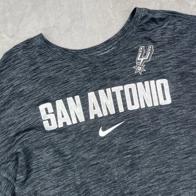 Camisa San Antonio Spurs Nike Dri Fit para Hombres 2XL Gris Jaspeado Manga Larga Cuello Redondo Foto 1 de 4
