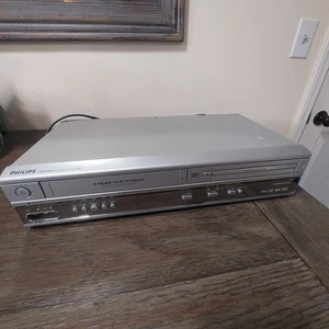 Phillips DVP620VR/17 Reproductor de DVD VCR Grabadora Combo Probado y Funcionando  - Imagen 1 de 14