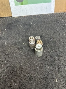 JUEGO DE TUERCAS DE RUEDA DE BLOQUEO ORIGINALES NISSAN NOTE E12 MK2 2013-2017 - Imagen 1 de 3