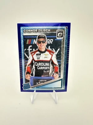 Panini Donruss Optic #94 Connor Zilisch 2025 clasificación de velocidad azul novato Prizm radiocontrol Foto 1 de 2