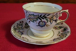 Vintage Colclough PINK ECLECTIC FLORAL CUP & SAUCER Bone China MADE IN ENGLAND - Picture 1 of 4