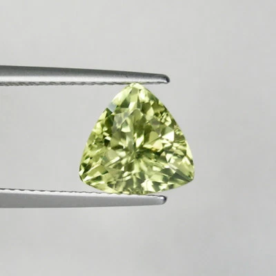 3.37 ct  BEST GRADE NATURAL GRAY GREEN NATURAL DIASPORE TURKEY Trillion 4158 BY - Image 1 of 2