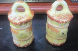 Salt and Pepper Shaker Set HAY BALES Yellow Country Farm NOV CO JAPAN STICKERS - Picture 1 of 2