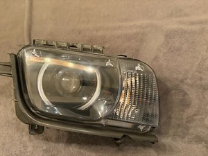 2010-2013 Chevrolet Camaro Front Right Side Passenger  Xenon HID Headlight - Picture 1 of 5