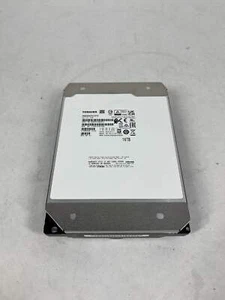 Toshiba 3,5" MG08ACA16TE 16 TB SATA HDD HDEPX10GEA51 - Foto 1 di 2