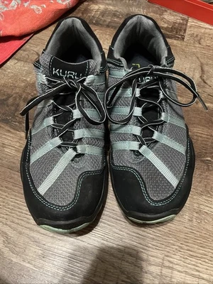 Kuru Chicane 黑色/Aqua 足底筋膜炎运动鞋女式 9.5 码 Read — 第 1/4 张图片