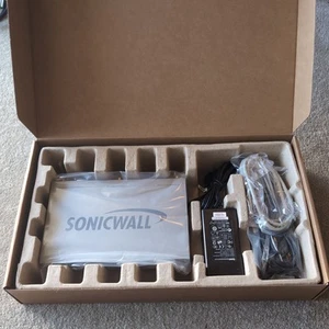 SONICWALL TZ 215 WIRELESS-N Adaptive Security Appliance NEW & SEALED - Afbeelding 1 van 7