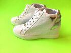 New GUESS Los Angeles Women’s Wedge Sneakers Shoes Size 7.5 White w/Gold
