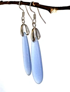 Orecchini Vetro Lavanda Blu Smerigliato Tono Argento Pendente Goccia Gancio Filo 1,25” - Foto 1 di 7