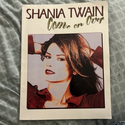 Partituras de piano/voz/acordes de SHANIA TWAIN: Come On Over (libro de canciones, 1998) Foto 1 de 3