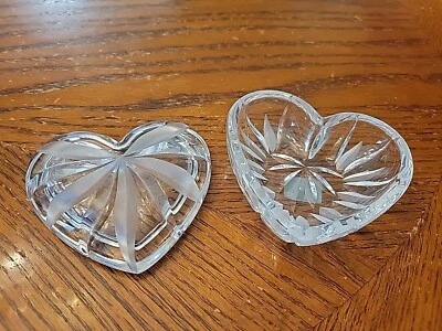 Plato de caramelo/baratija vintage Mikasa en forma de corazón con tapa. Eslovenia Foto 1 de 4