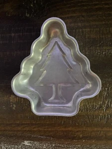 Small Christmas Tree Shaped Cake Tins Or Jello Mold-Vintage-Lot Of 6 - Picture 1 of 4