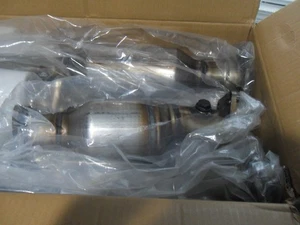 JT Exhaust Catalytic Converter Compatible with Nissan Pathfinder 2005-2010, - Picture 1 of 8